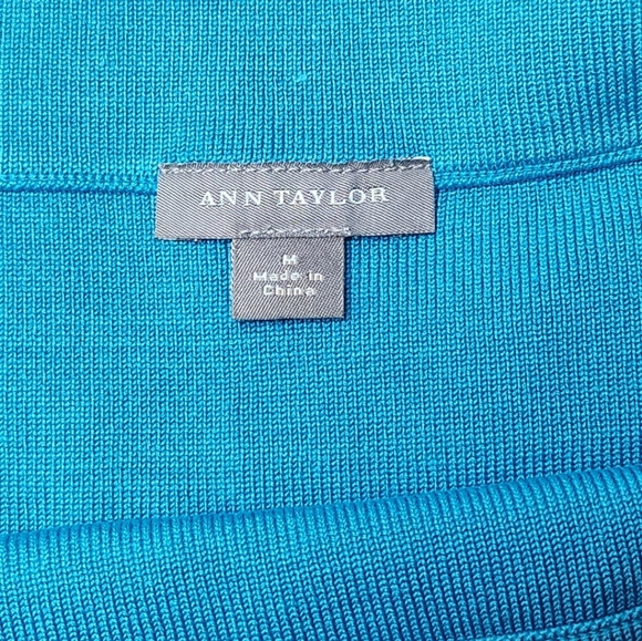 Ann Taylor Sleeveless Boatneck top - Picture 3 of 5
